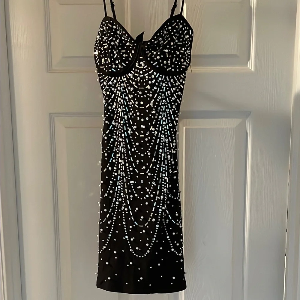 Elegant Black and White Beaded Dress - Picture 1 of 3
